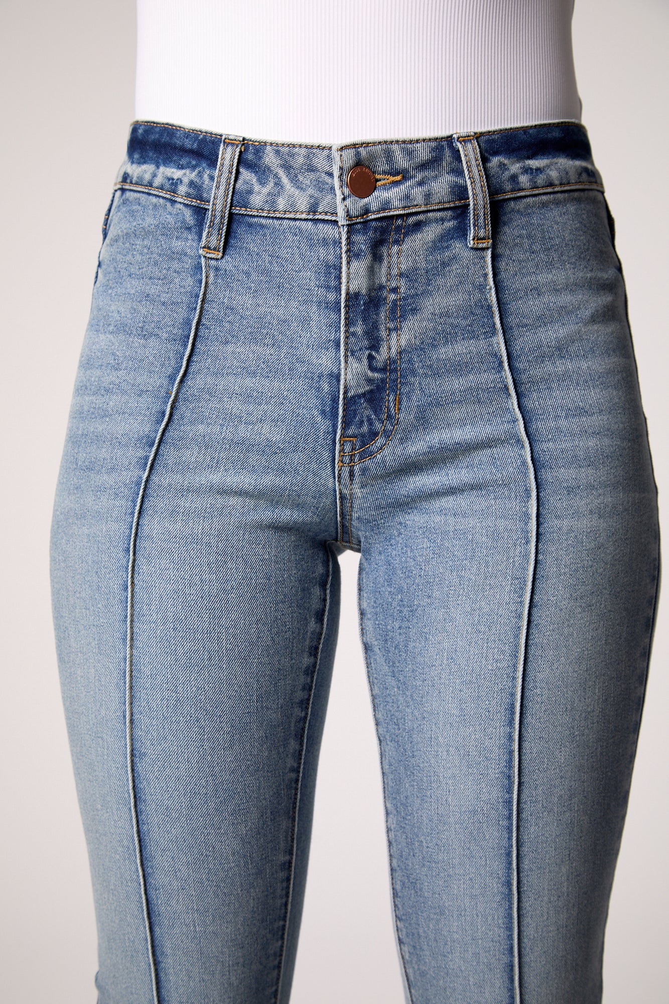 Maya Mid Rise Seamed Bootcut - Med Tel Aviv