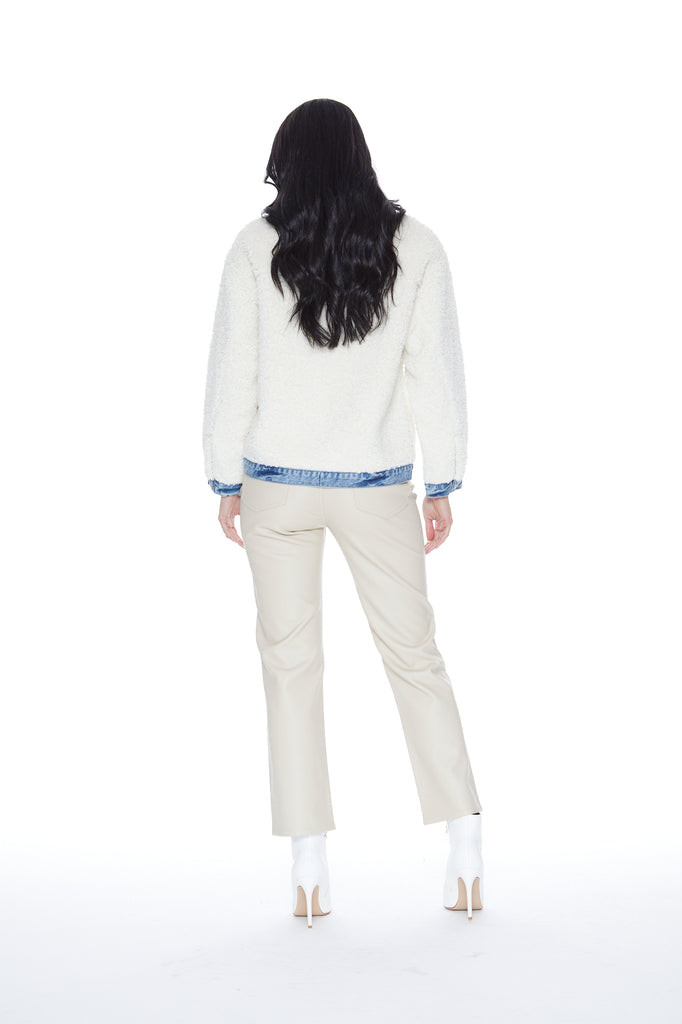 Après Ski Jacket in Angel Falls & Off White
