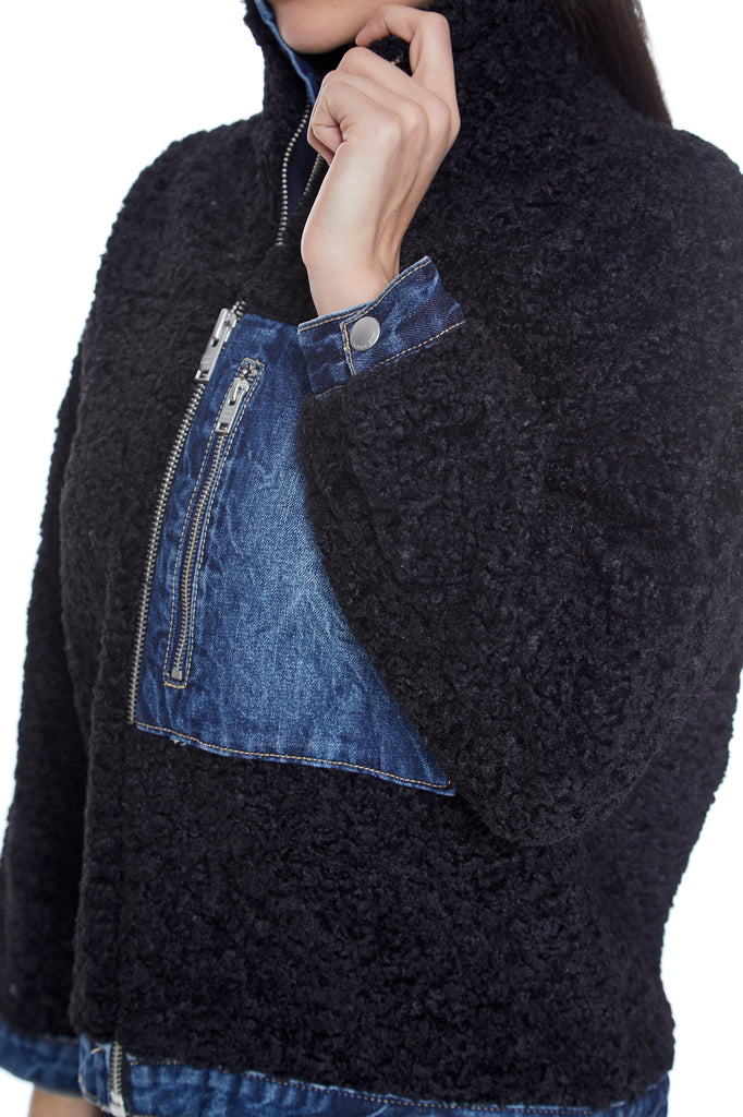 Après Ski Jacket in Monaco & Black